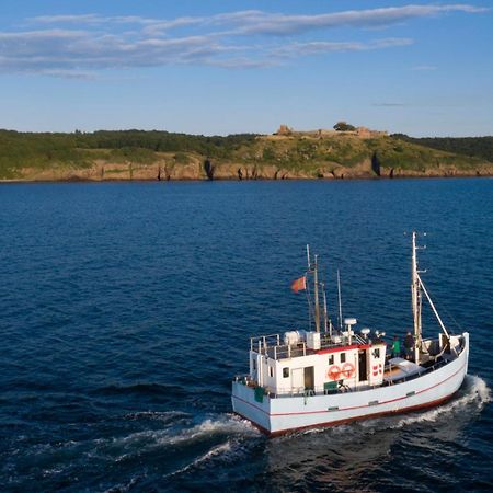 Varra Water - Unique Boat Accomodation - Bornholm - Fjaelstavn Neksø Kültér fotó