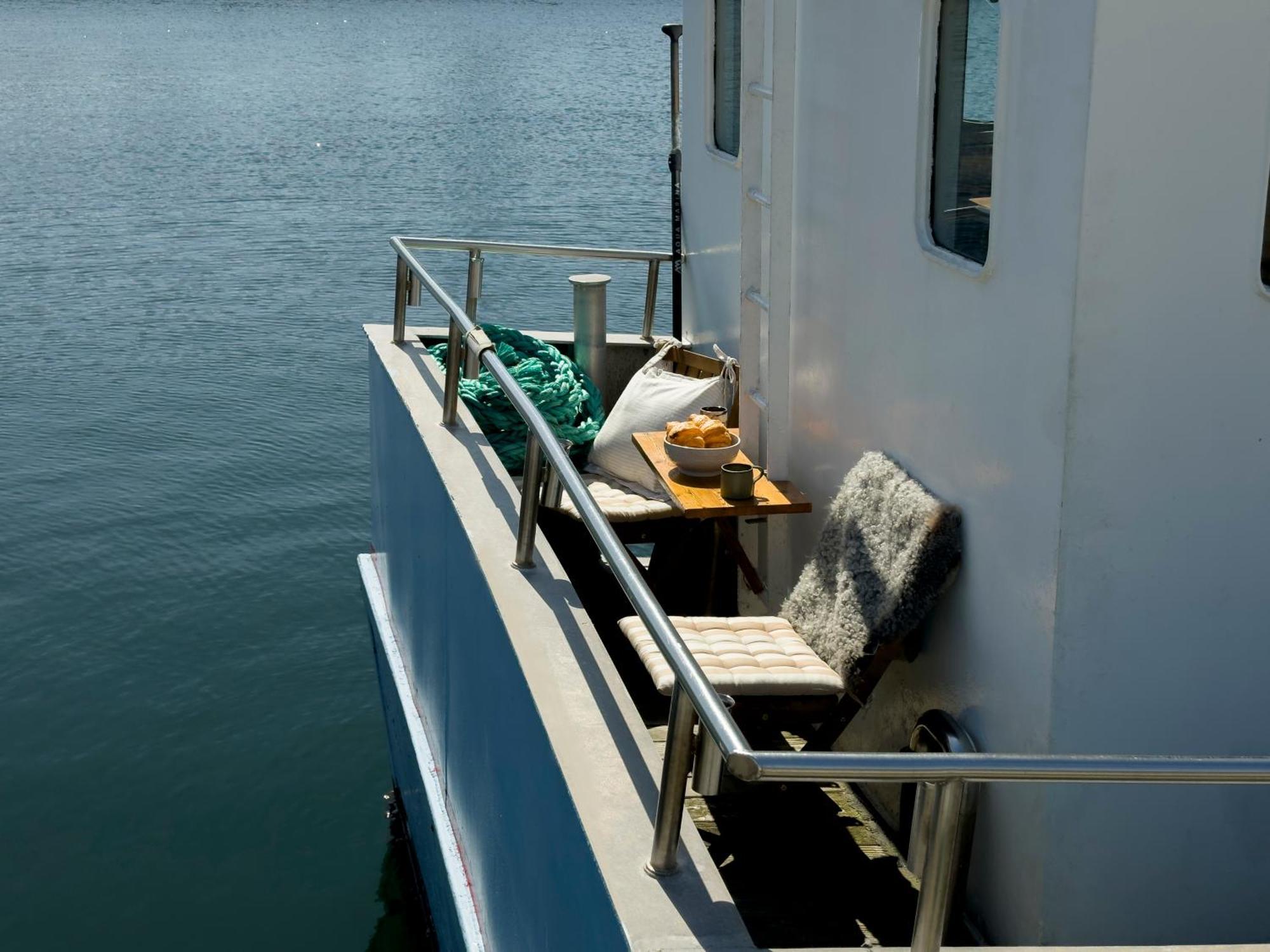 Varra Water - Unique Boat Accomodation - Bornholm - Fjaelstavn Neksø Kültér fotó