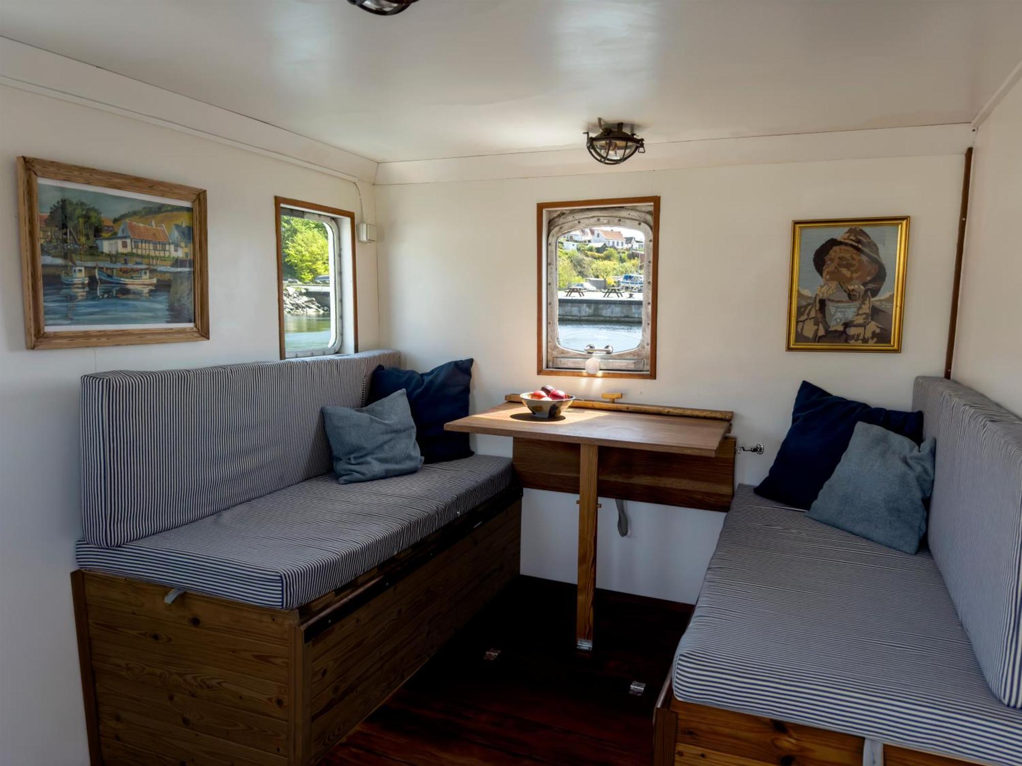 Varra Water - Unique Boat Accomodation - Bornholm - Fjaelstavn Neksø Kültér fotó